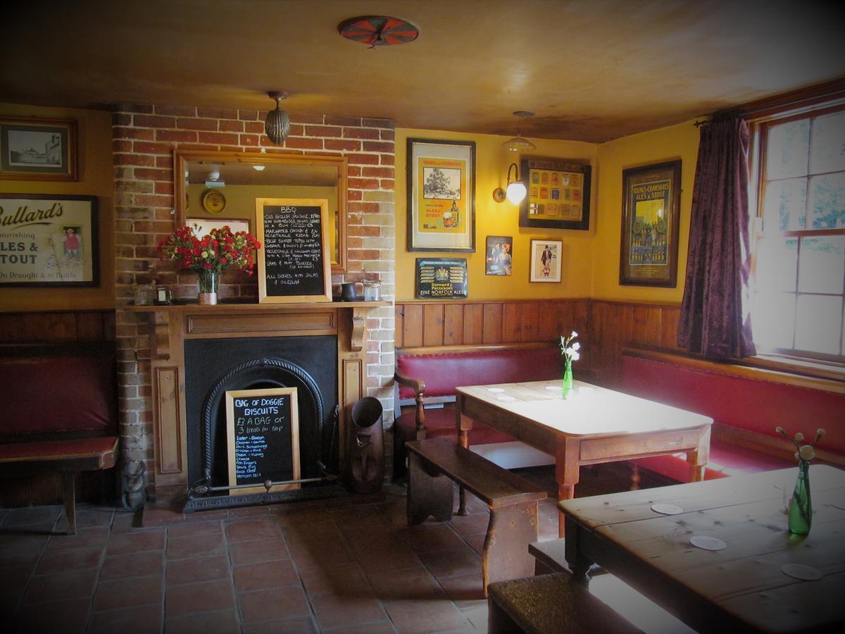 The Three Horseshoes Warham Exterior photo