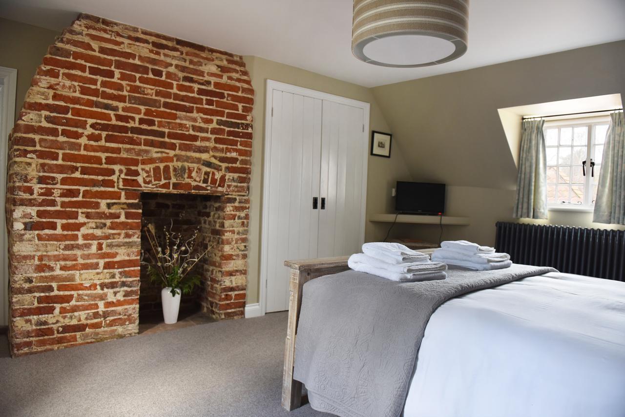 The Three Horseshoes Warham Exterior photo